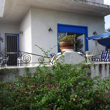 بيت للعطل Bouganville *