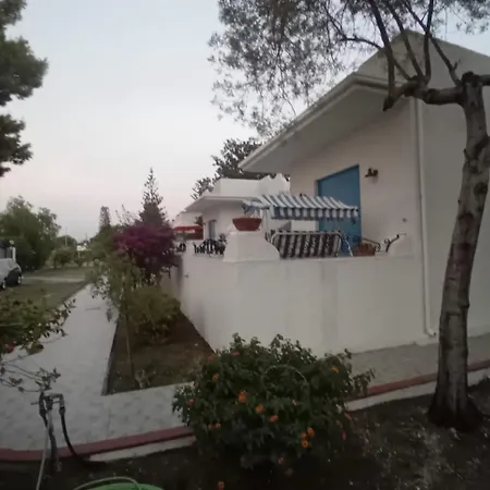 Holiday home Bouganville